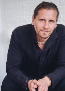 Beau Lotto - Leading expert in perception, Branded podcasts with Talkbox Productions